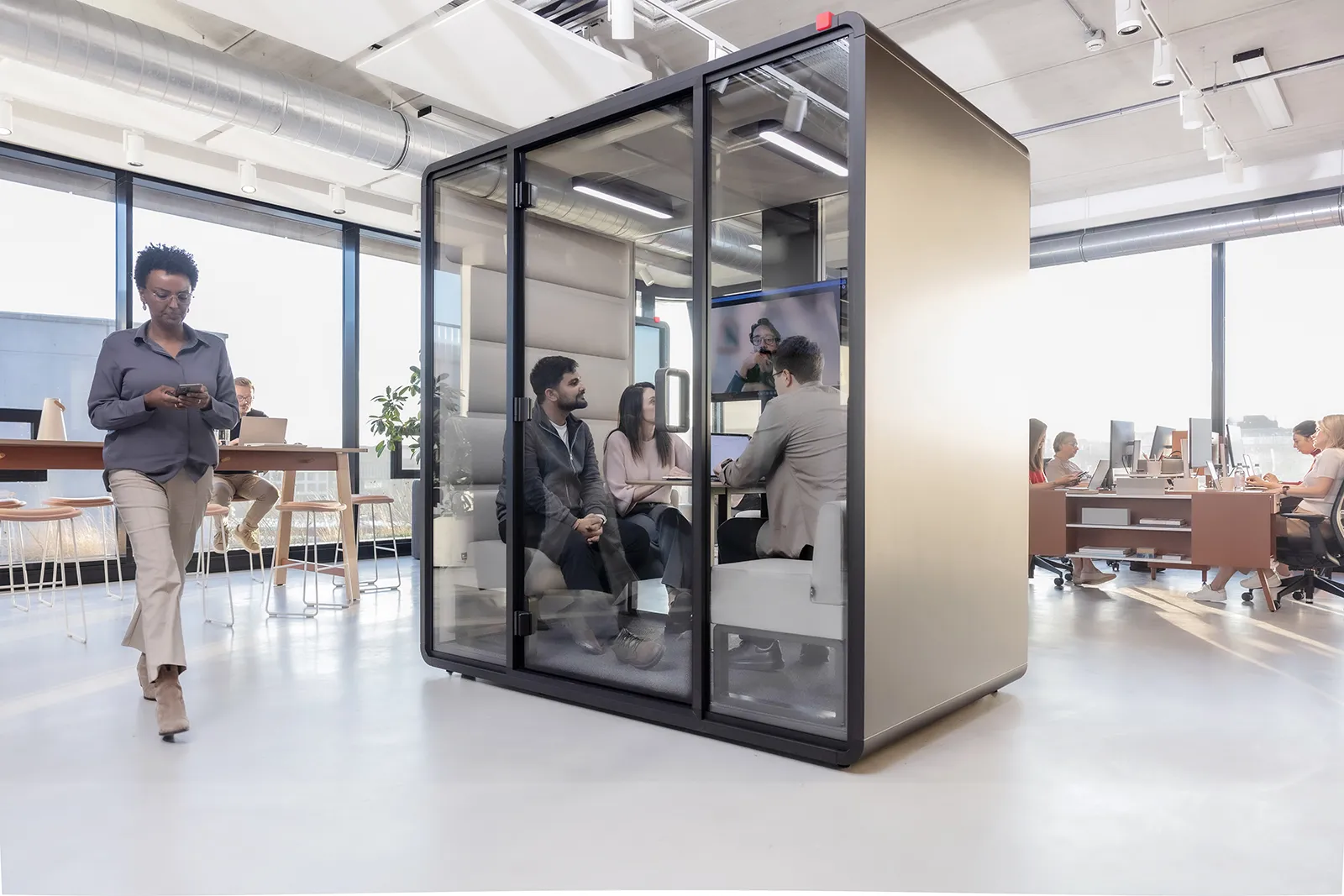 Hushoffice Hushfree M 4-persoons akoestische cabine voor focus en samenwerking (210)