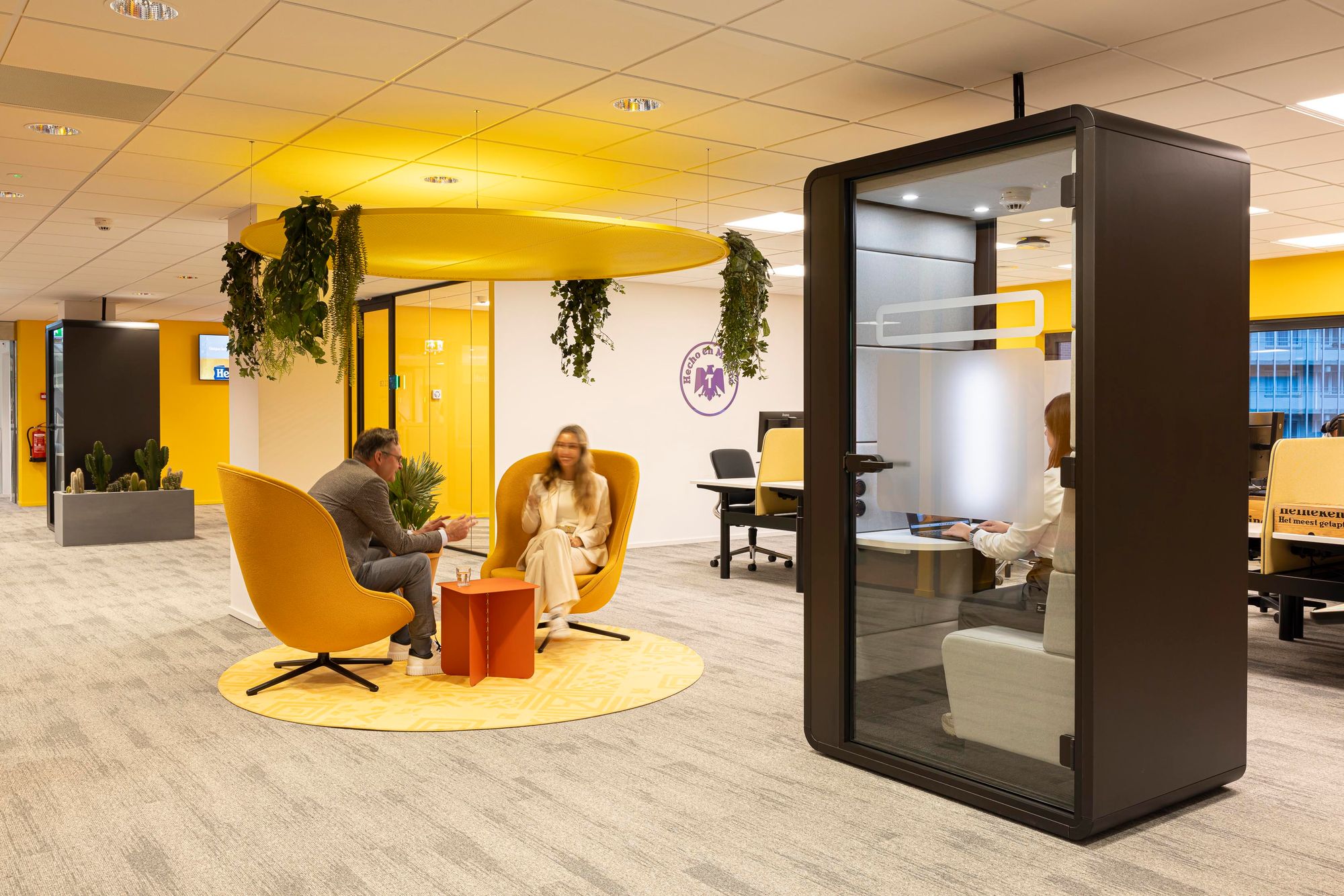 HushFree.S belcel op kantoor bij Heineken