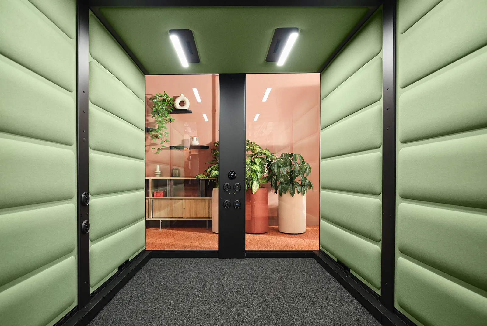 Hushoffice Hushfree L Access rolstoeltoegankelijke akoestische vergaderunit