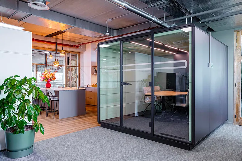 Hushoffice Hushmeet L kantoor unit voor op de werkvloer