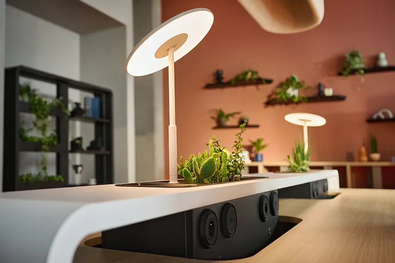 Hushoffice Hushspot hybride flexibele werkplek tafel voor kantoor