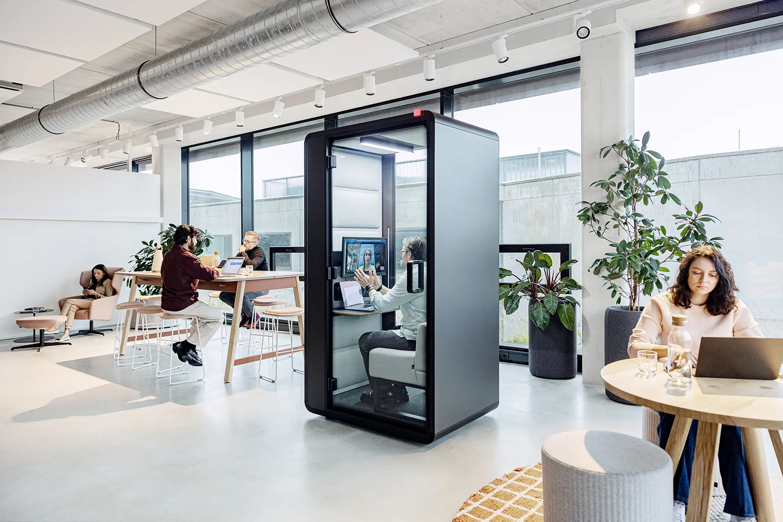Hushoffice Hushfree S Hybrid premium mobiele werkplek kantoor