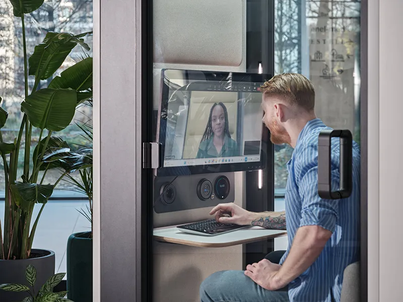 Hushoffice cabines nu officieel erkend als neuro-inclusieve werkplekken