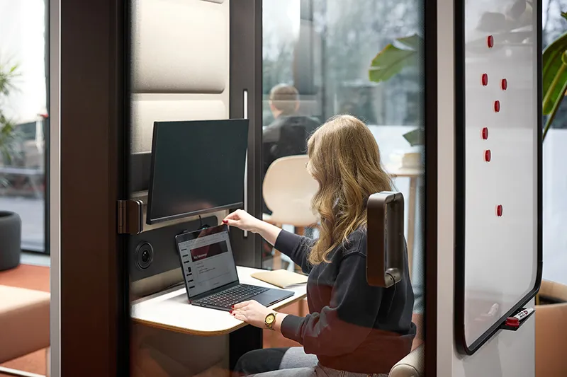 Het kiezen van de juiste akoestische cabine op kantoor