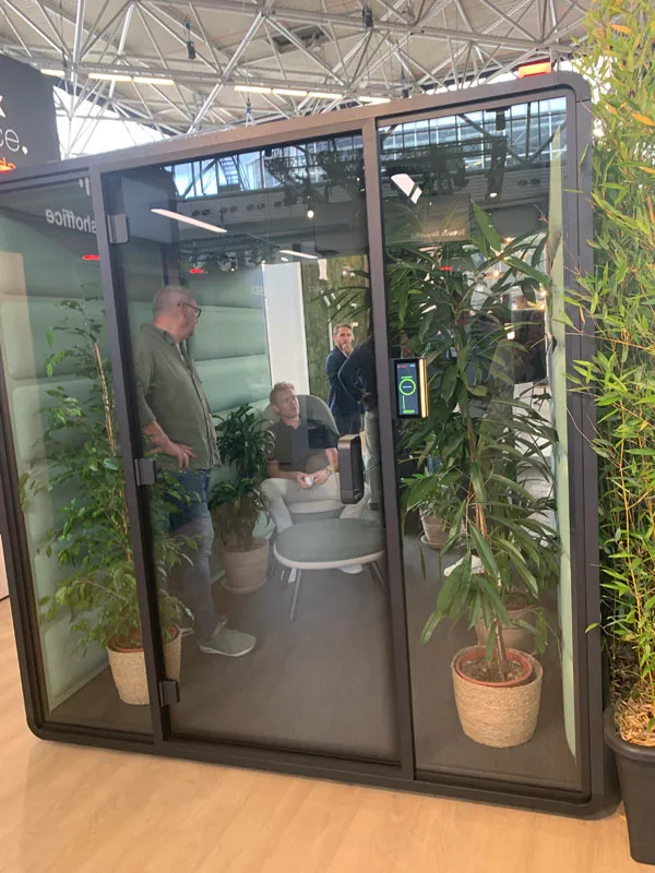 Workspace Design Show Amsterdam 2023 Innovatie kantoorinrichting met akoestische units