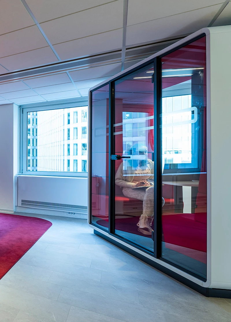 Mikomax Hushoffice akoestische cabines project kantoorinrichting Avepoint