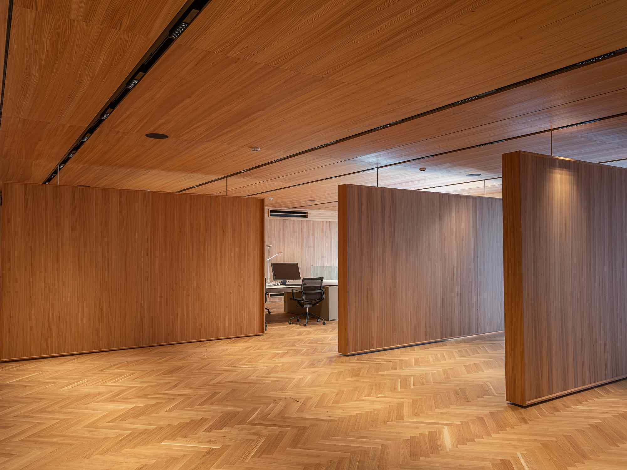 Innenansicht mit kombinierter Holz- und Stofftrennung