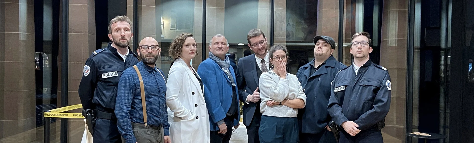 Photo de groupe des acteurs de l'enquête Dîner Fatal