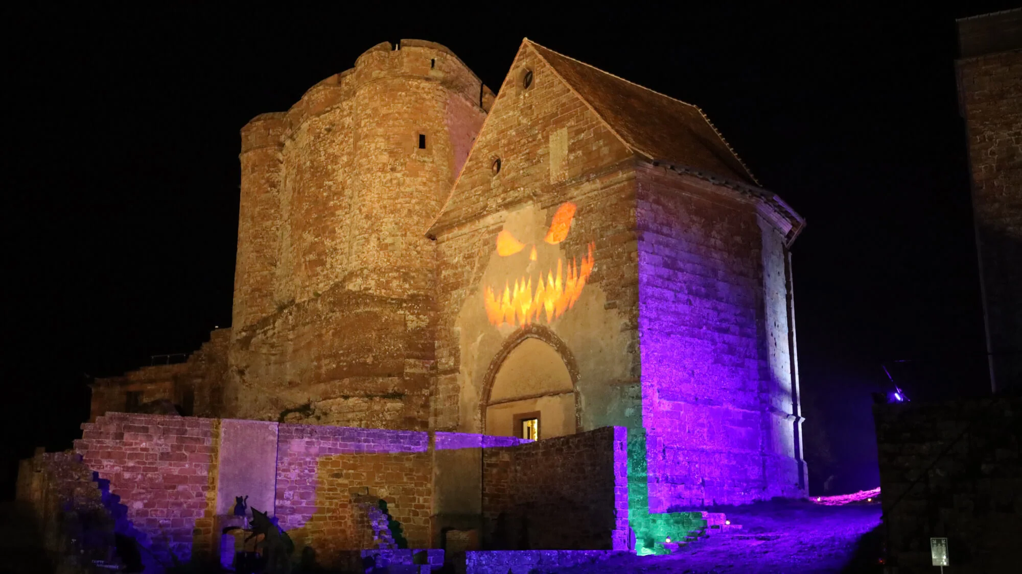 Photo de nuit du Château de Lichtenberg