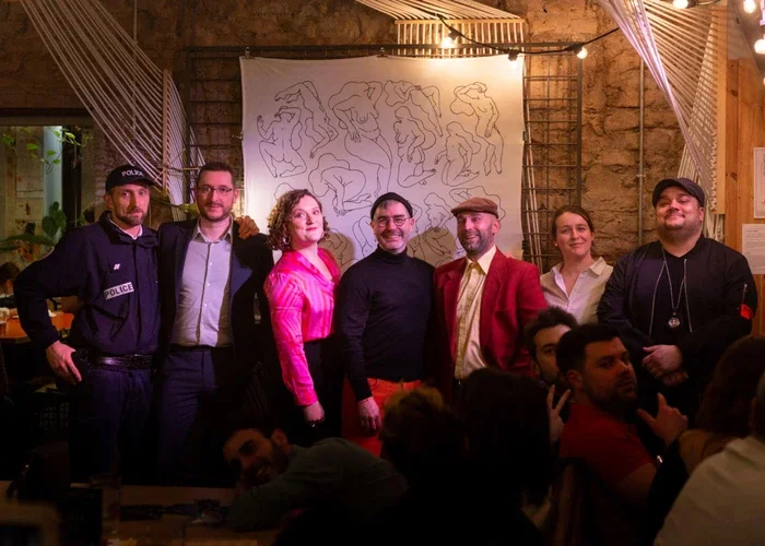Photo de groupe des acteurs de l'enquête à l'Hôtel Graffalgar