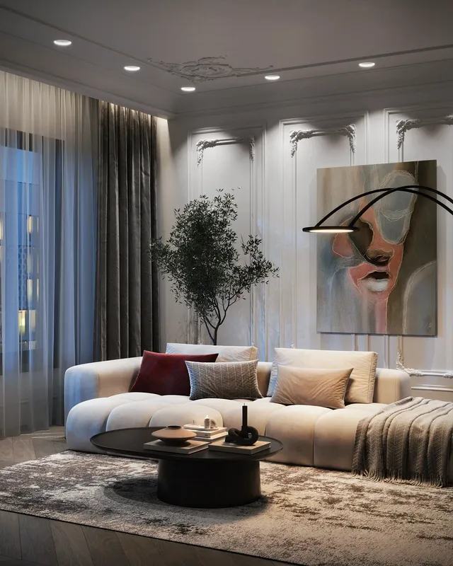 Neoklassizistisches Interieur in der Abenddämmerung mit mehreren Beleuchtungsebenen: Deckenleuchte, Stehlampe und Akzentlicht.