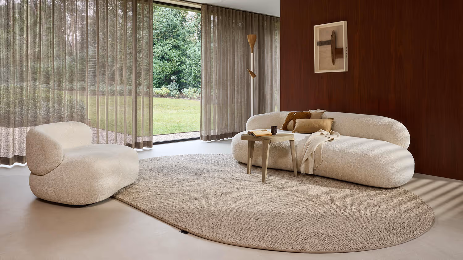 Een tapijt op maat met gezellige salon.