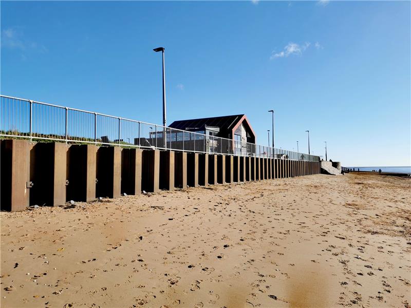 Exmouth Seawall Replacement. Moffatt & Nichol