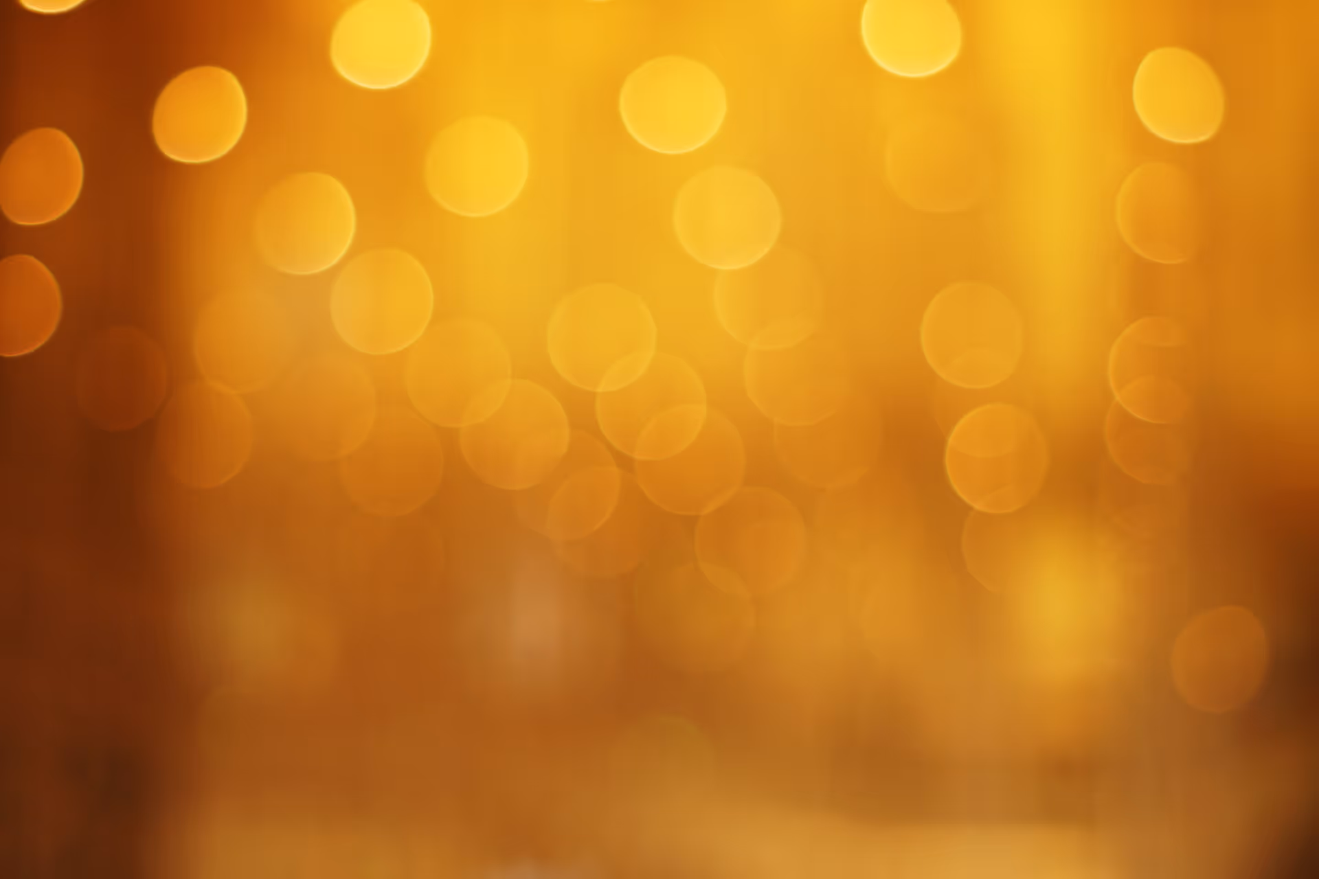 Points de lumière dans une ambiance dorée
