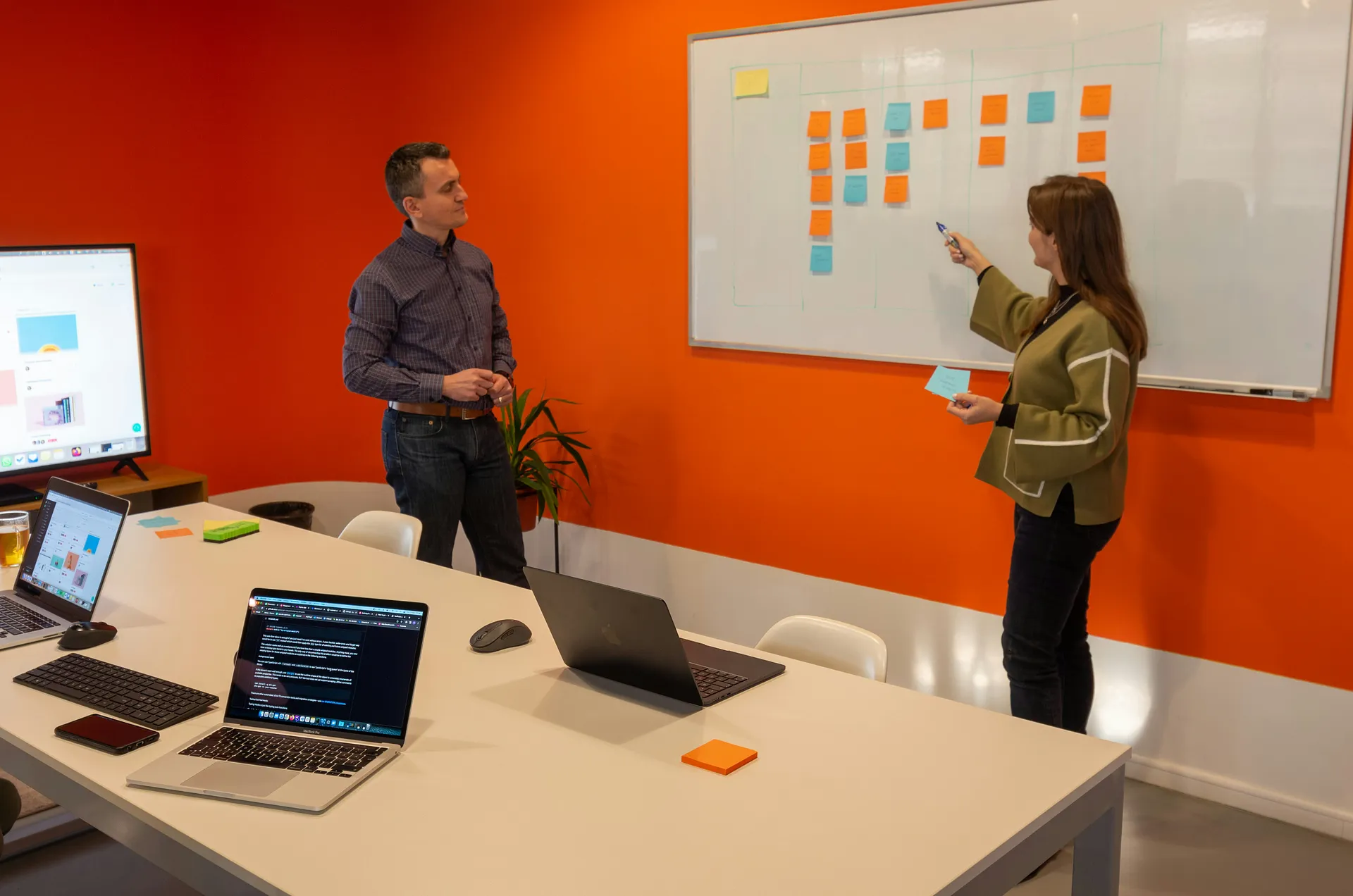 Business team planning international growth strategies during a collaborative project meeting.