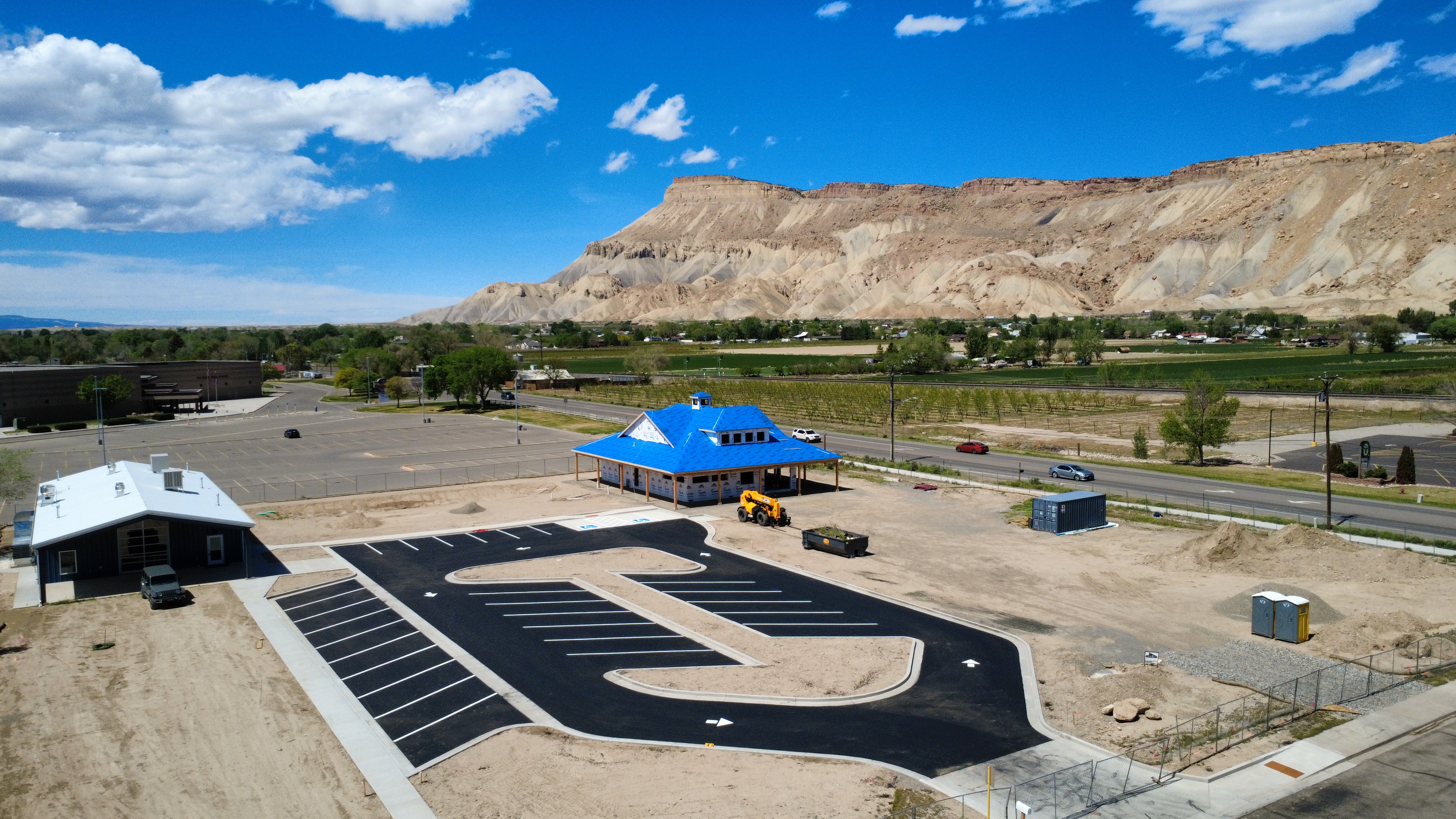 Palisade parking lot with Mount Garfield Book Cliffs in the background
