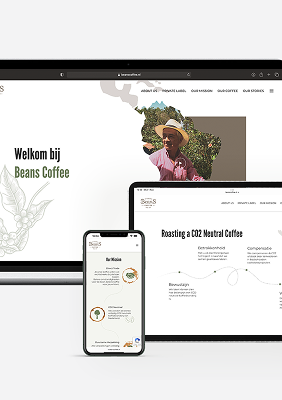 Website and mobile screens displaying Beans Coffee homepage with a man in a hat in a field, text 'Welkom bij Beans Coffee', and information on roasting CO2 neutral coffee.