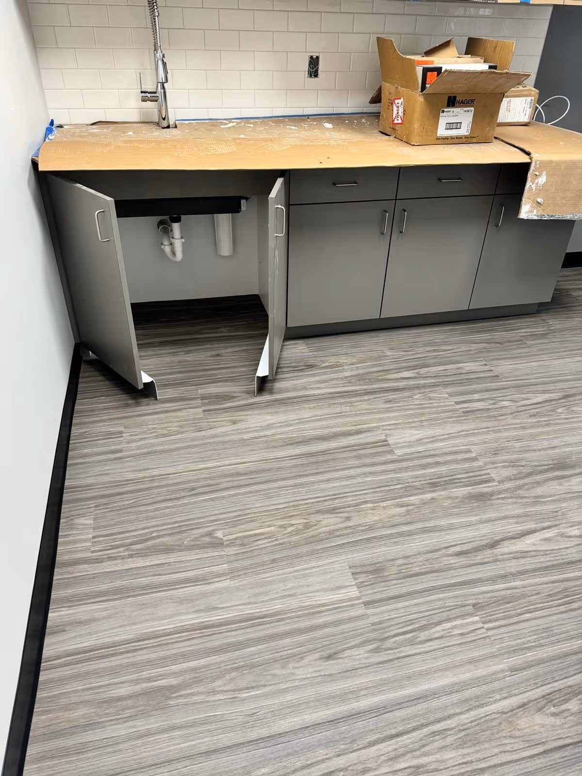 Glue down vinyl flooring Atlanta