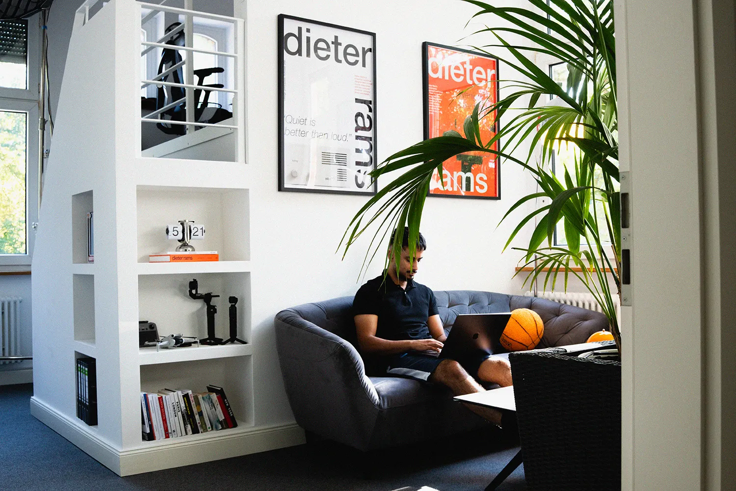 FUTURE THREE® Office