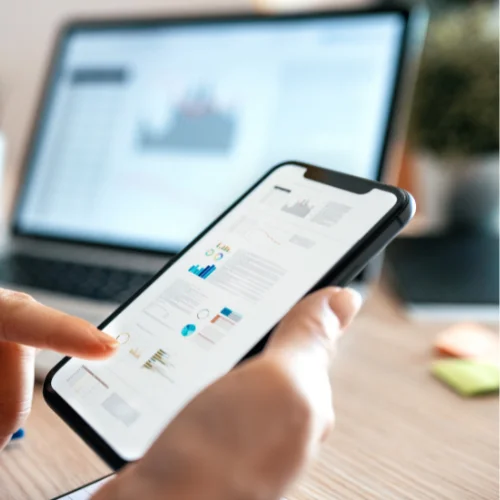 Övervaka din solcellsproduktion med Garant Solars app på mobil och dator