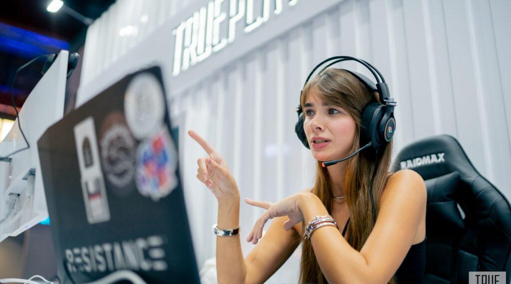 Streamer in action during an iGaming industry event