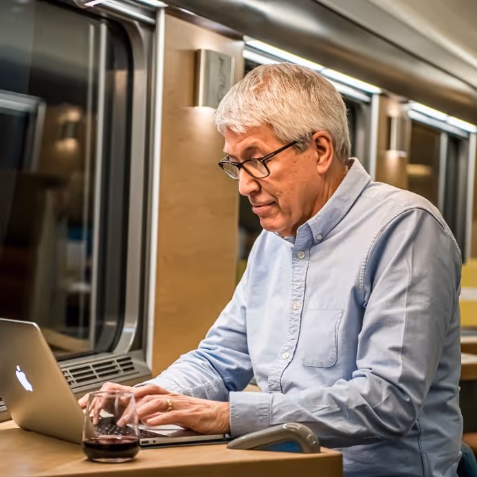 Club Car | Caledonian Sleeper