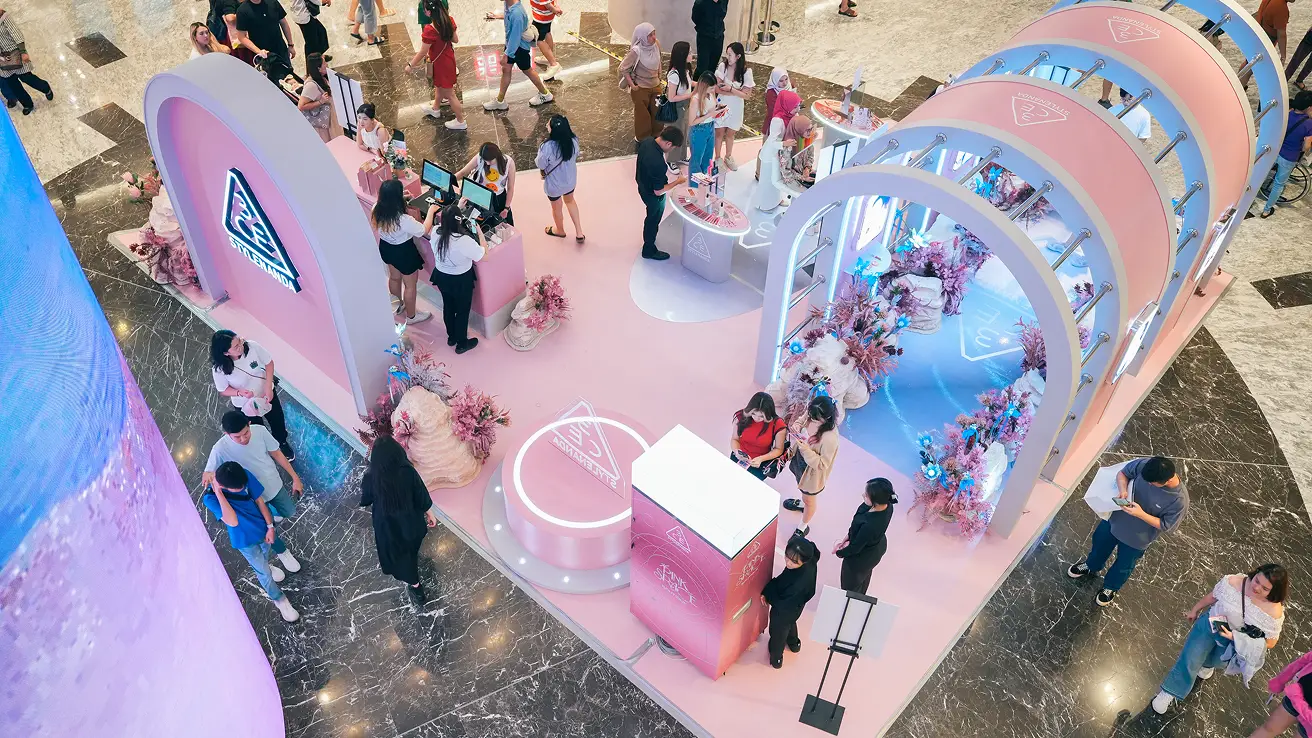 Mobile screens showing Leica custom interactive quiz interface, powered by Instamedia IMX Engine™ for brand activation events.