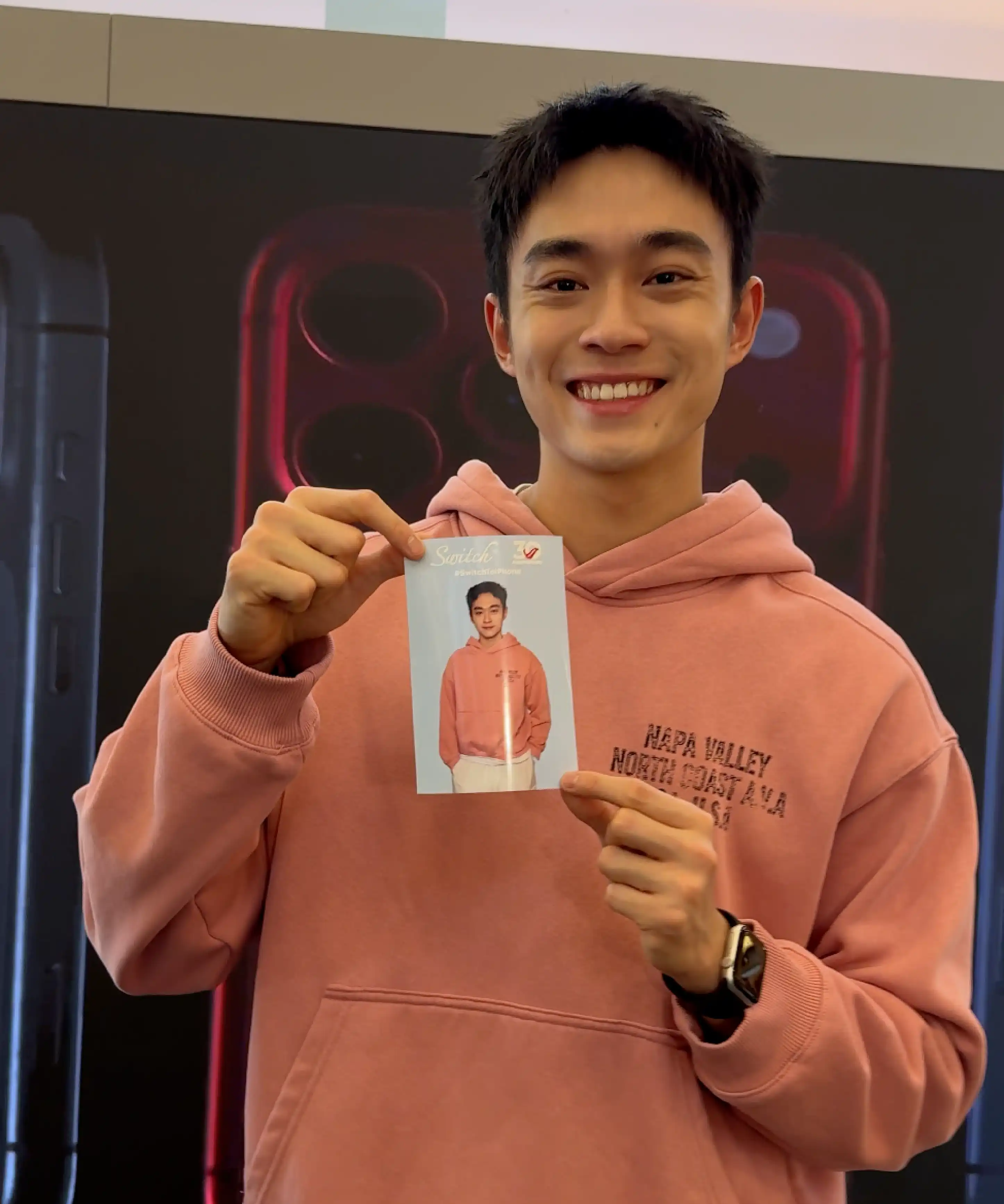 Switch guests using AI photobooth iPhone 17 color palette background Malaysia