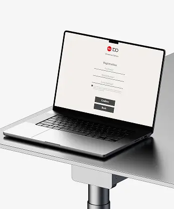 Leica custom quiz laptop display smart redemption Singapore