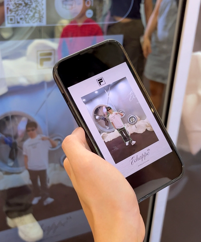 Object-tracking video output FILA sneaker spotlight