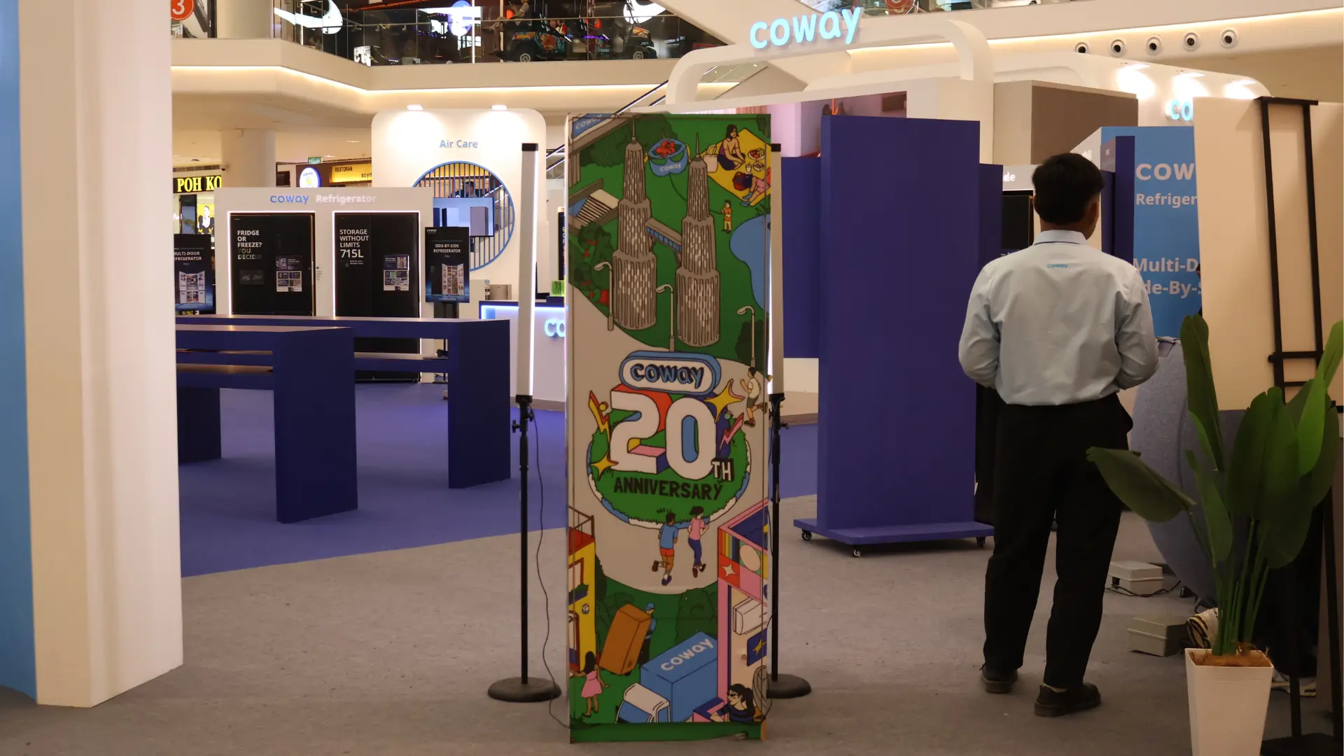 Coway Refrigerator Interactive Glass Booth Experience