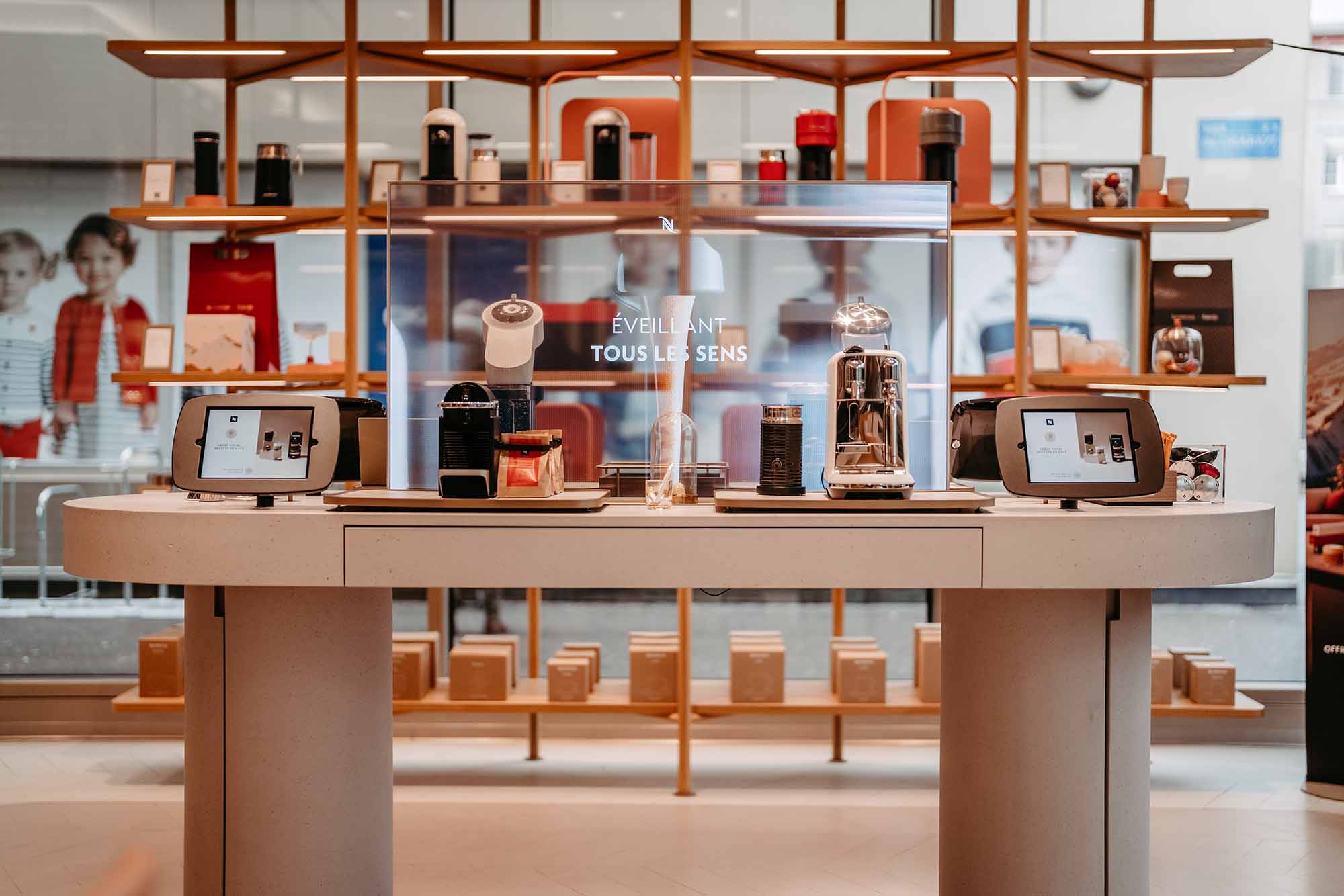 Nespresso-Kaffeestand in einem Nespresso-Shop.