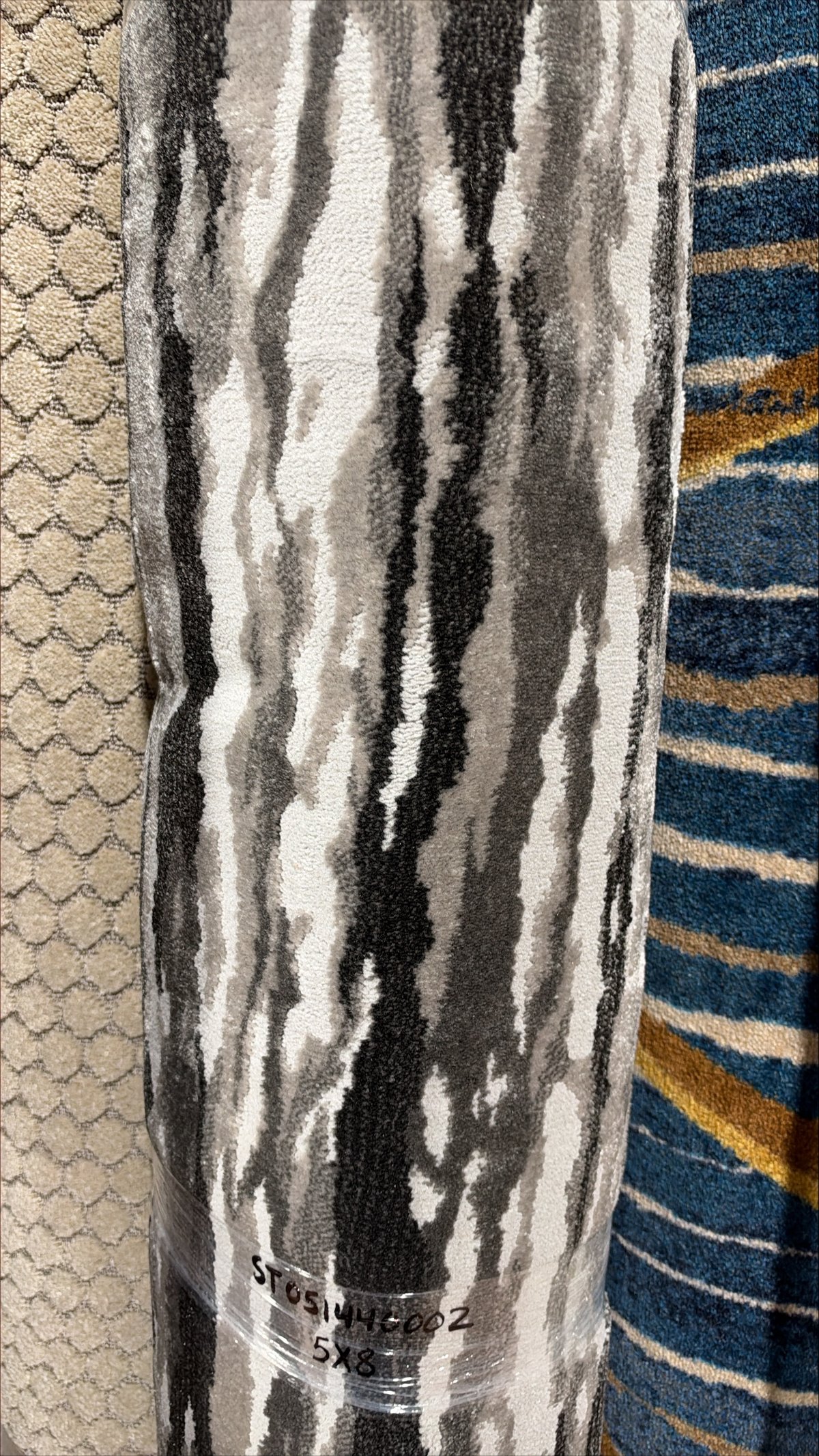 Prebound wool area rug 51440002
