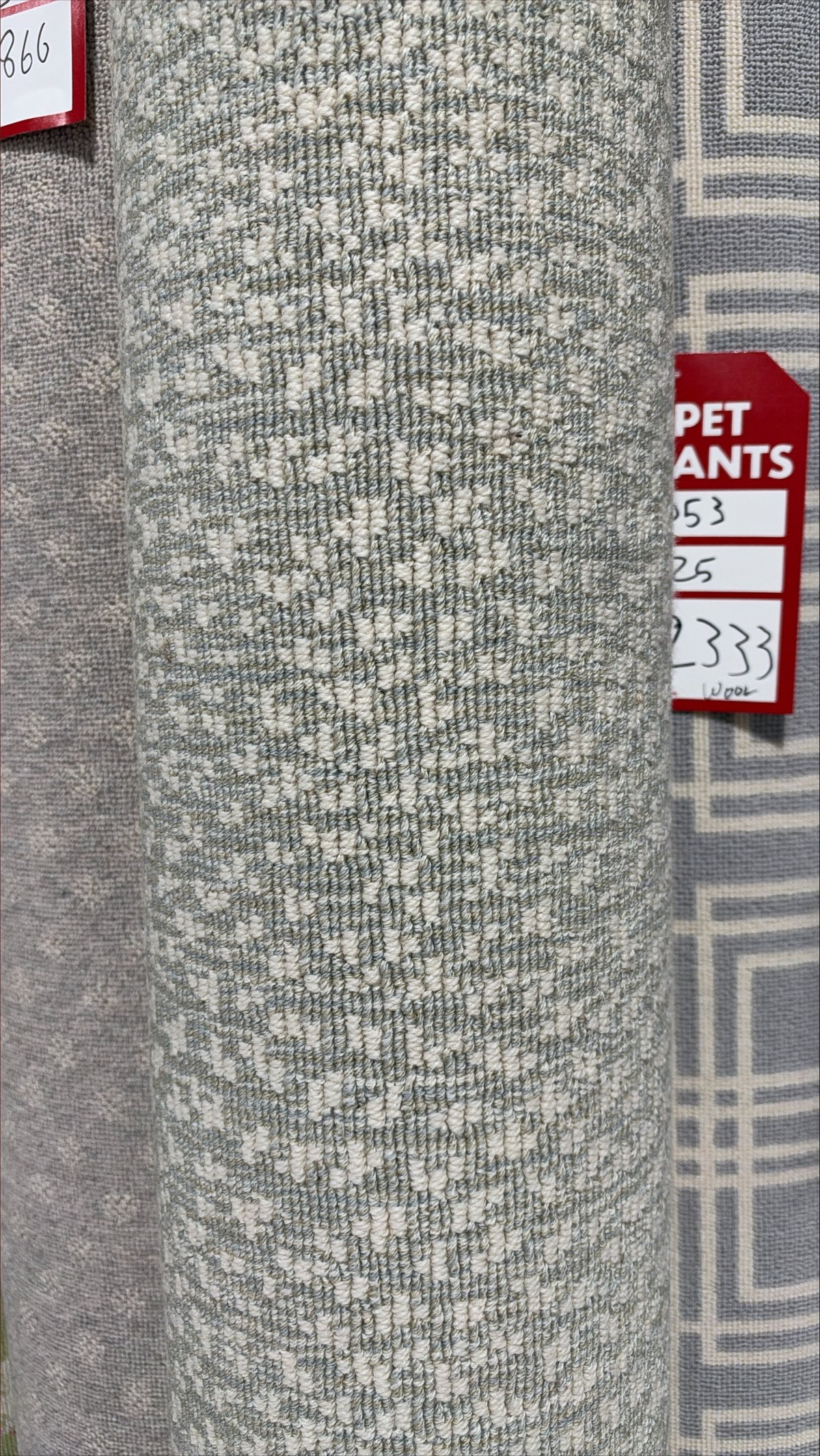Prebound wool area rug 51440018