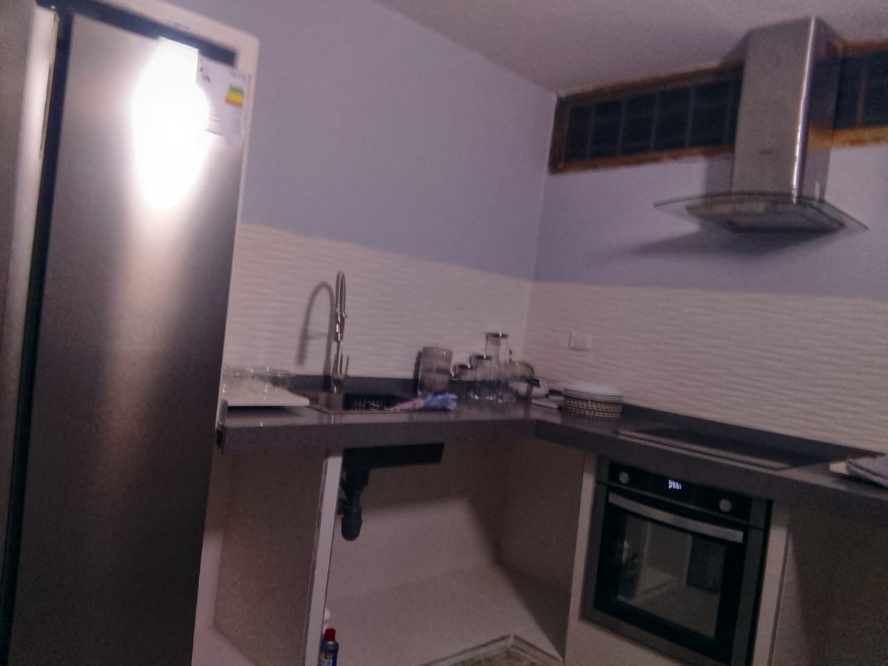Cocina empotrada y cerámica