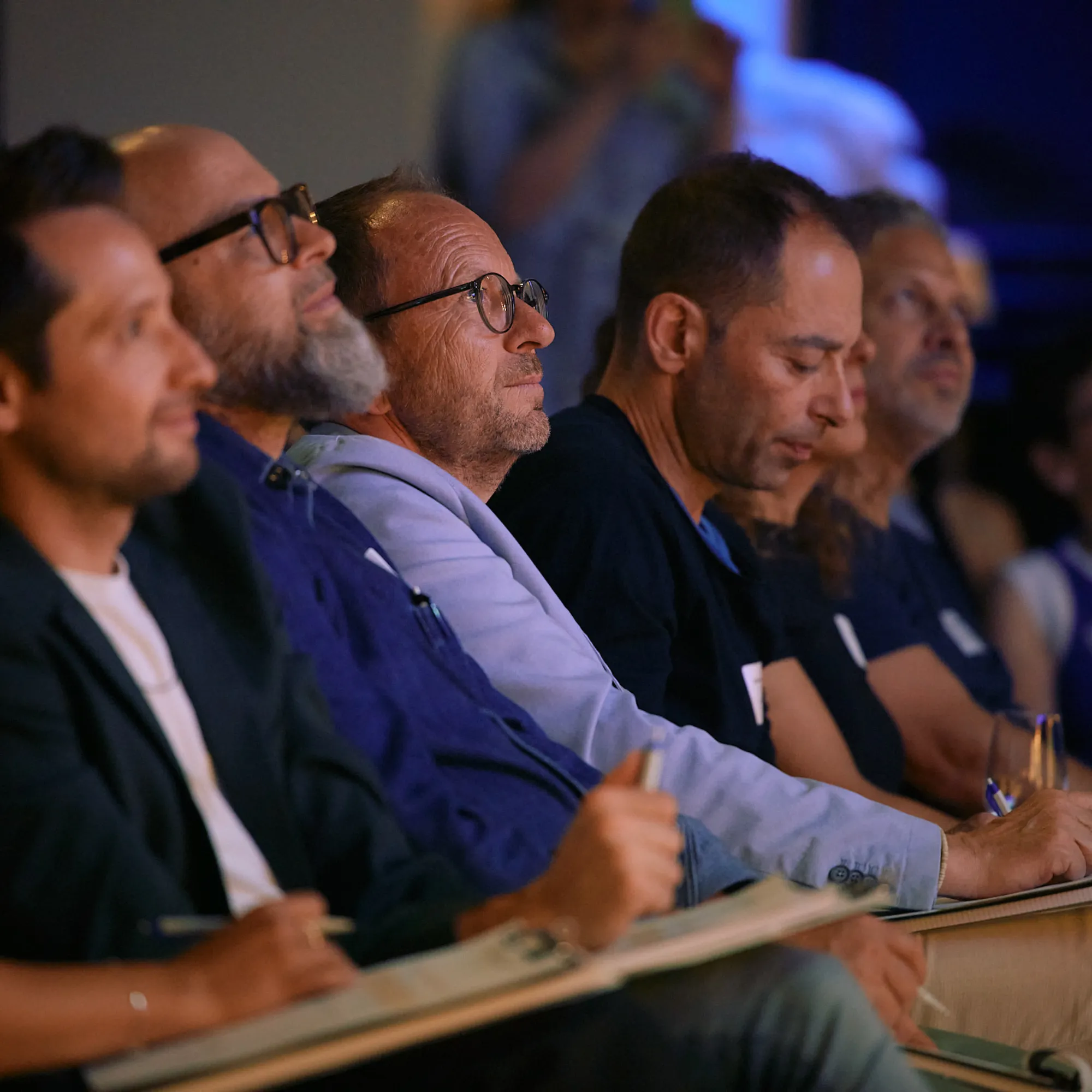 Mood Bild: Personen in der ersten Reihe