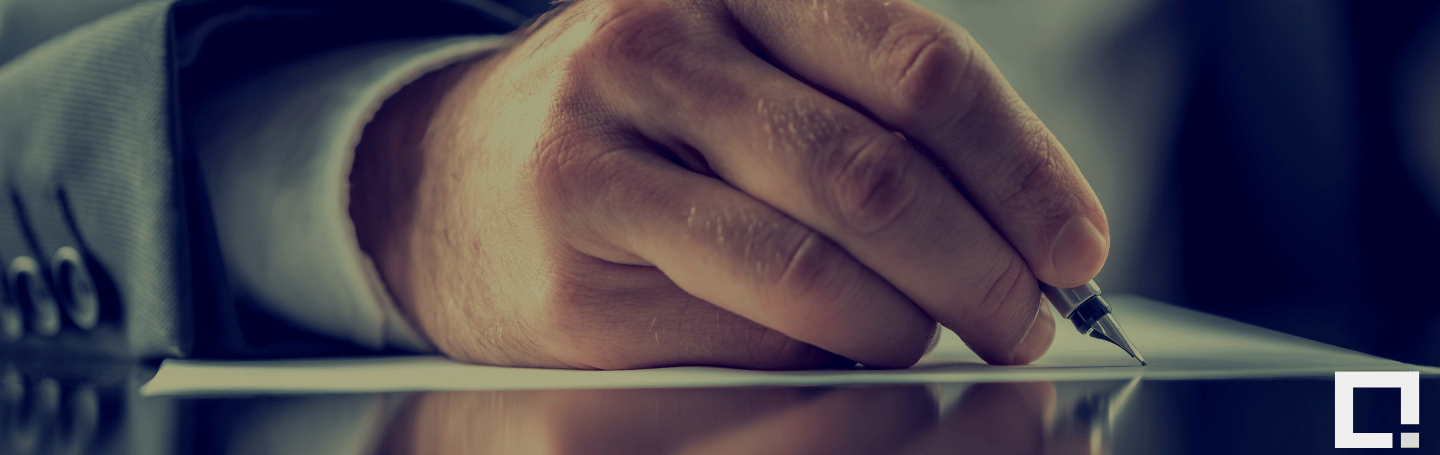 Clauses essentielles d’un contrat commercial : comment éviter le litige dès la signature