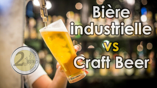 Principale : Une illustration divisée en deux parties : à gauche, une petite brasserie artisanale avec des équipements traditionnels et un brasseur travaillant manuellement ; à droite, une grande brasserie industrielle avec des équipements modernes et automatisés. L'image met en contraste les méthodes de production artisanale et industrielle de la bière. Miniature : Une main tenant un verre de bière blonde, avec en arrière-plan un bar flou. Le texte superposé dit 'Bière industrielle vs Craft Beer', et une pièce de 2 euros est visible en bas à gauche, suggérant une comparaison des coûts ou des valeurs entre les deux types de bière.