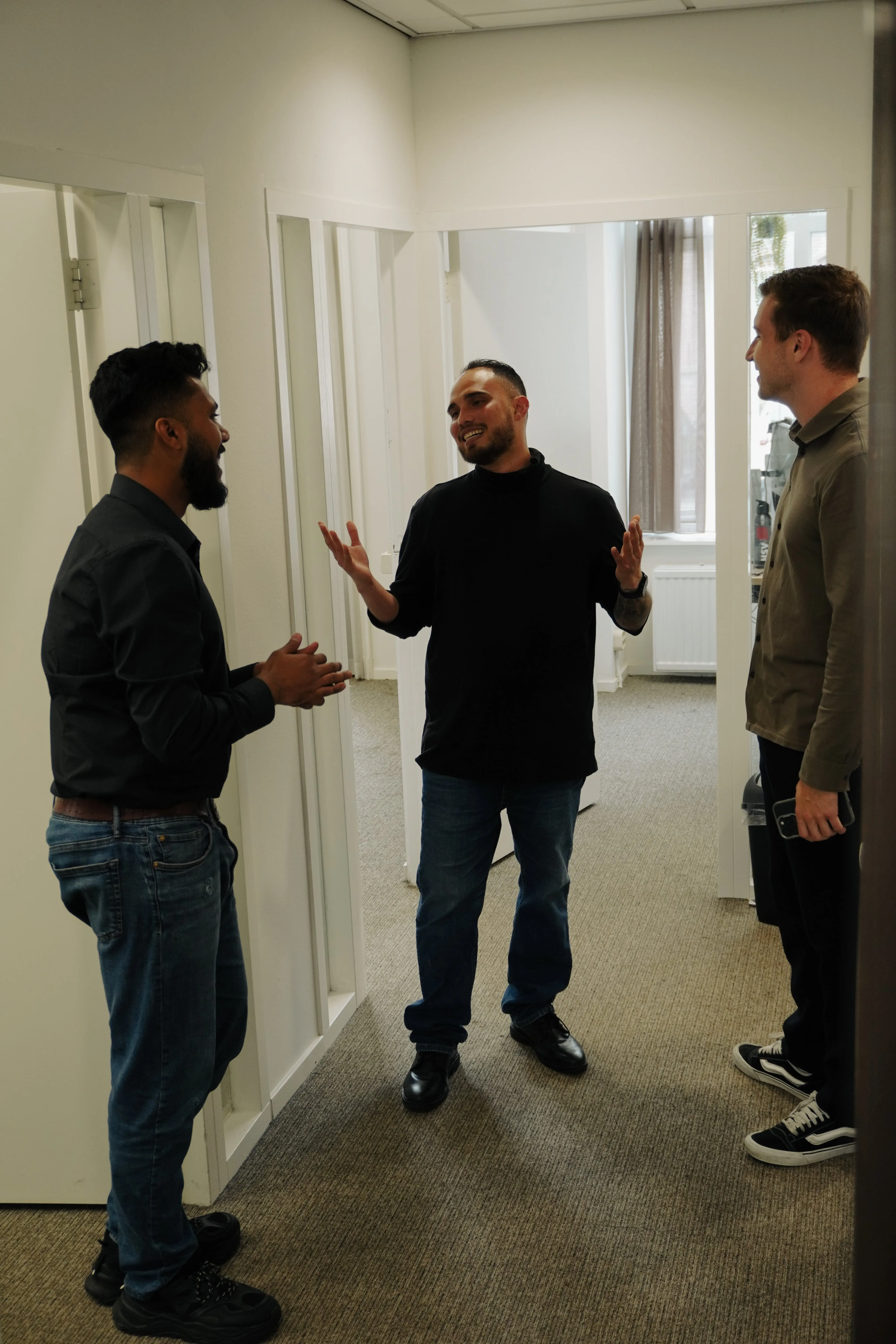 Discussion between employees