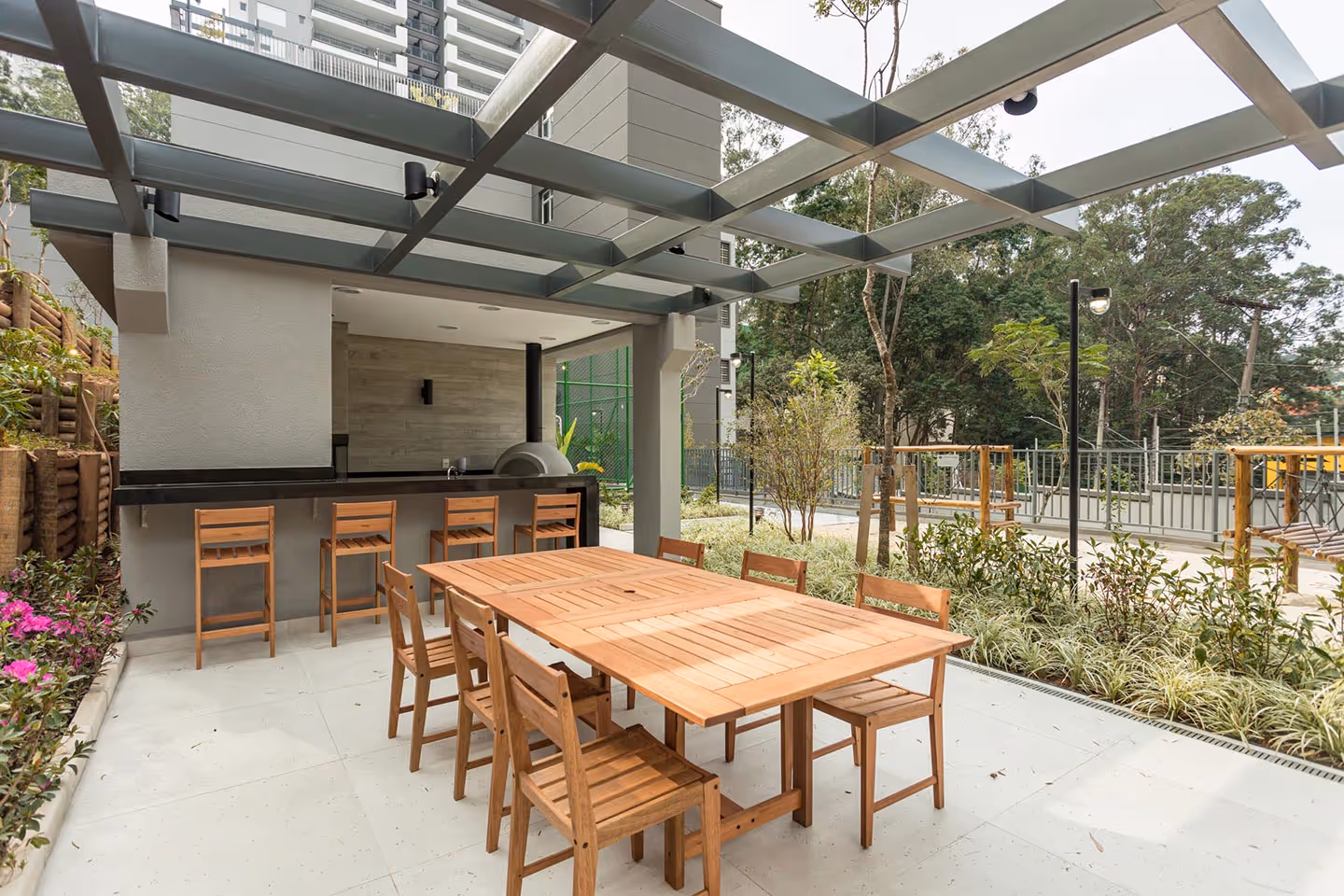 Espaço Churrasqueira e forno de pizza