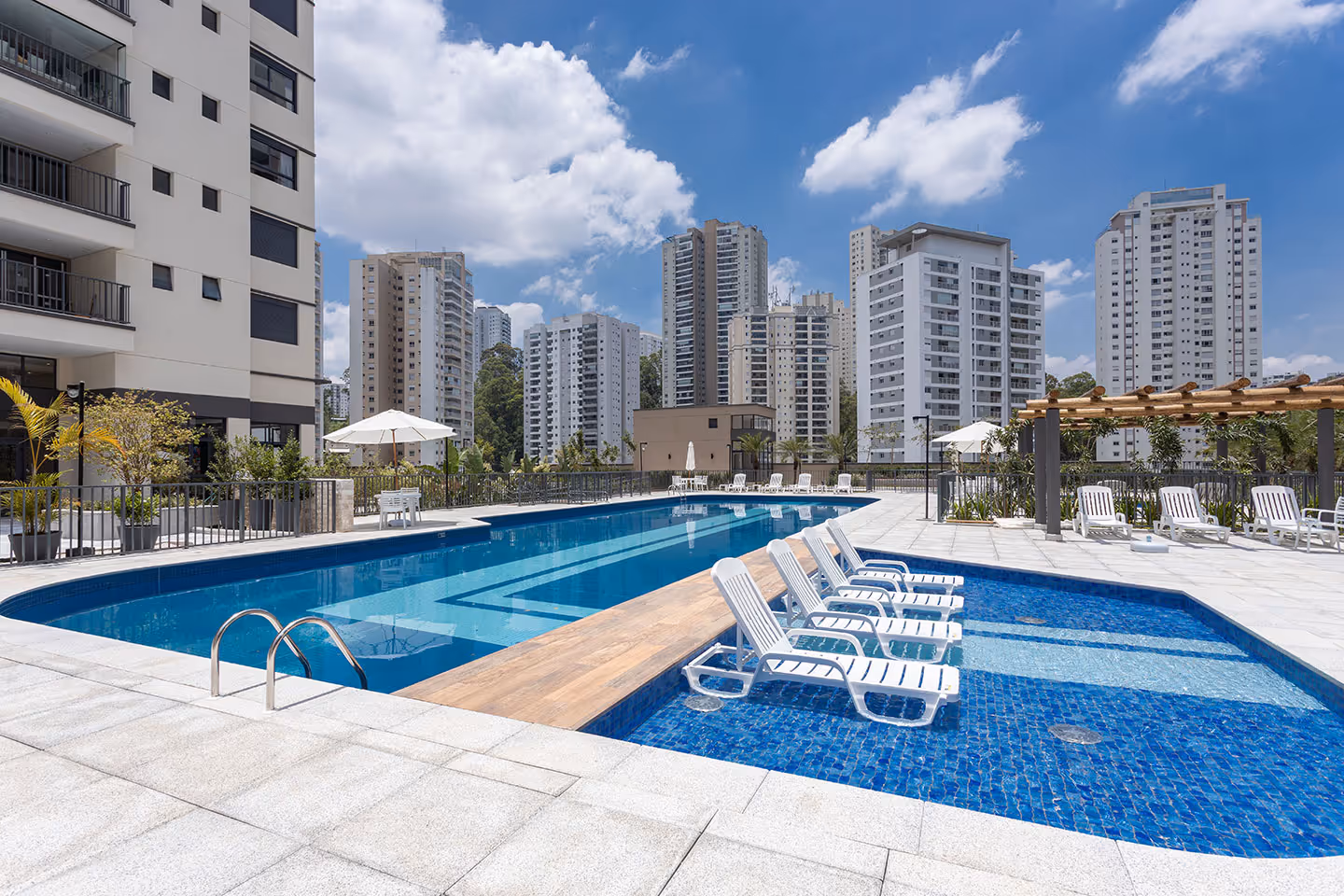 Foto da piscina adulto