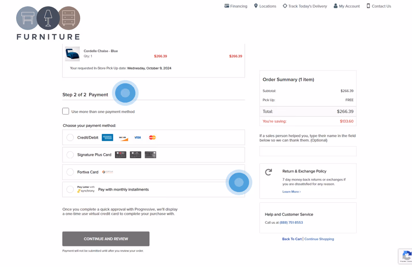 The payment step of a custom checkout process, showing multiple payment integrations including credit cards and a monthly installment financing option.