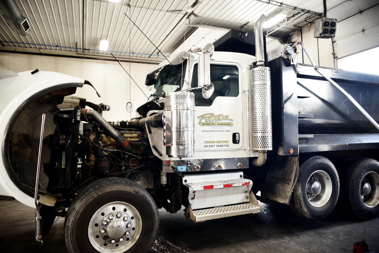 Seasonal Maintenance: Preparing Your Semi Truck for Fall & Early Winter