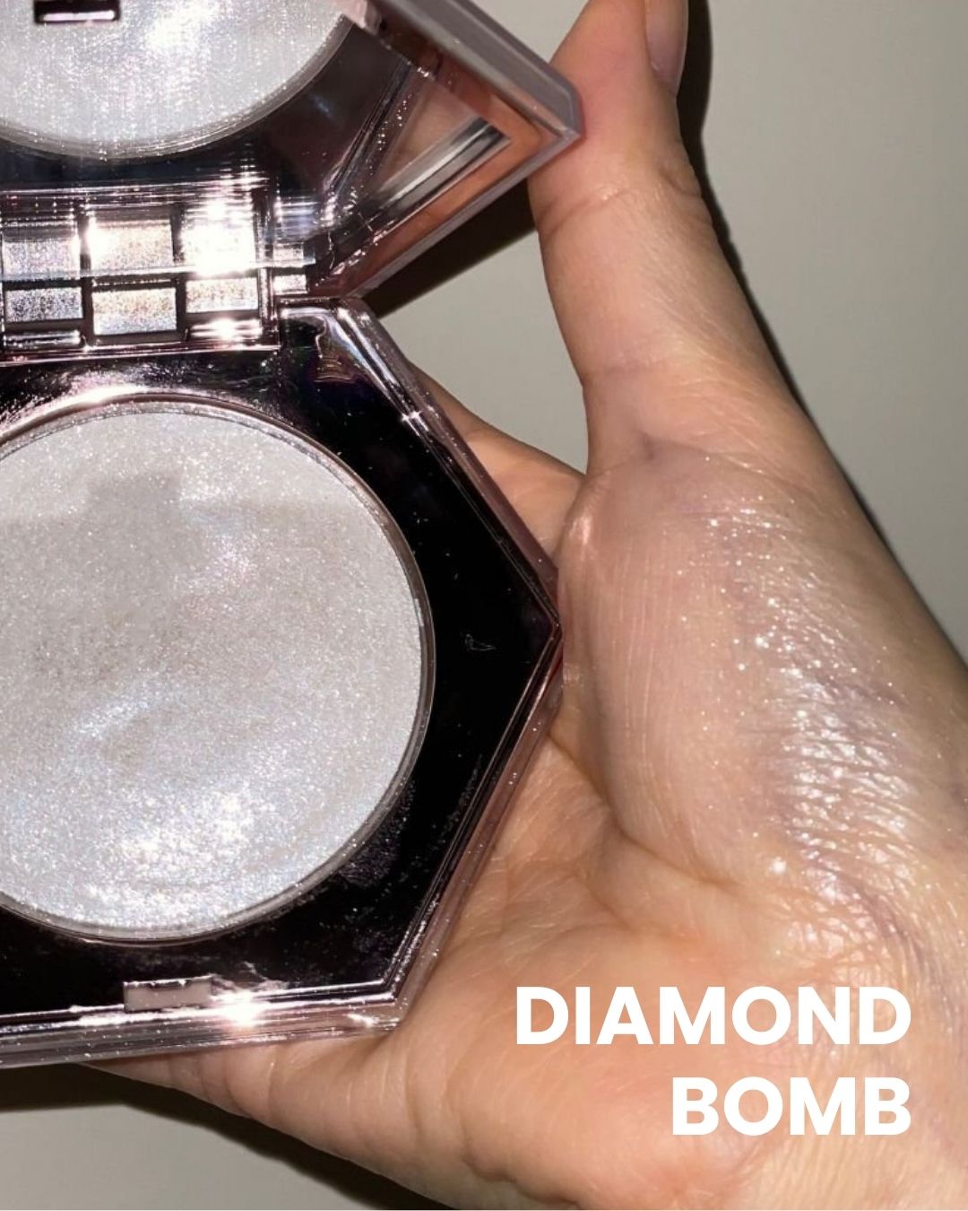 펜티뷰티 다이아몬드 밤 하이라이터 발색컷 (fenty beauty diamond bomb how many carats highlighter review)