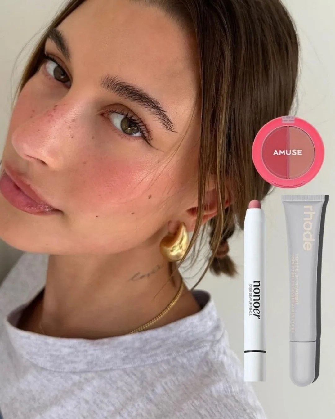 헤일리 비버 클린걸 메이크업 무드 전신컷 (Hailey Bieber clean girl makeup full look 2025)