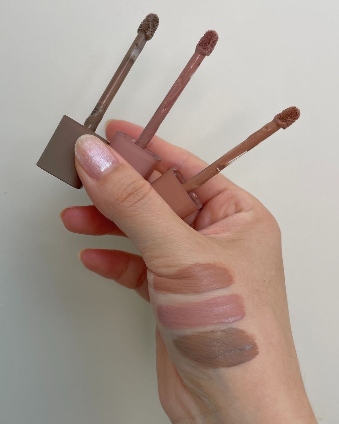 자빈드서울 아이섀도우 프라이머 메인컷 (Javinde Seoul eyeshadow primer review main image)