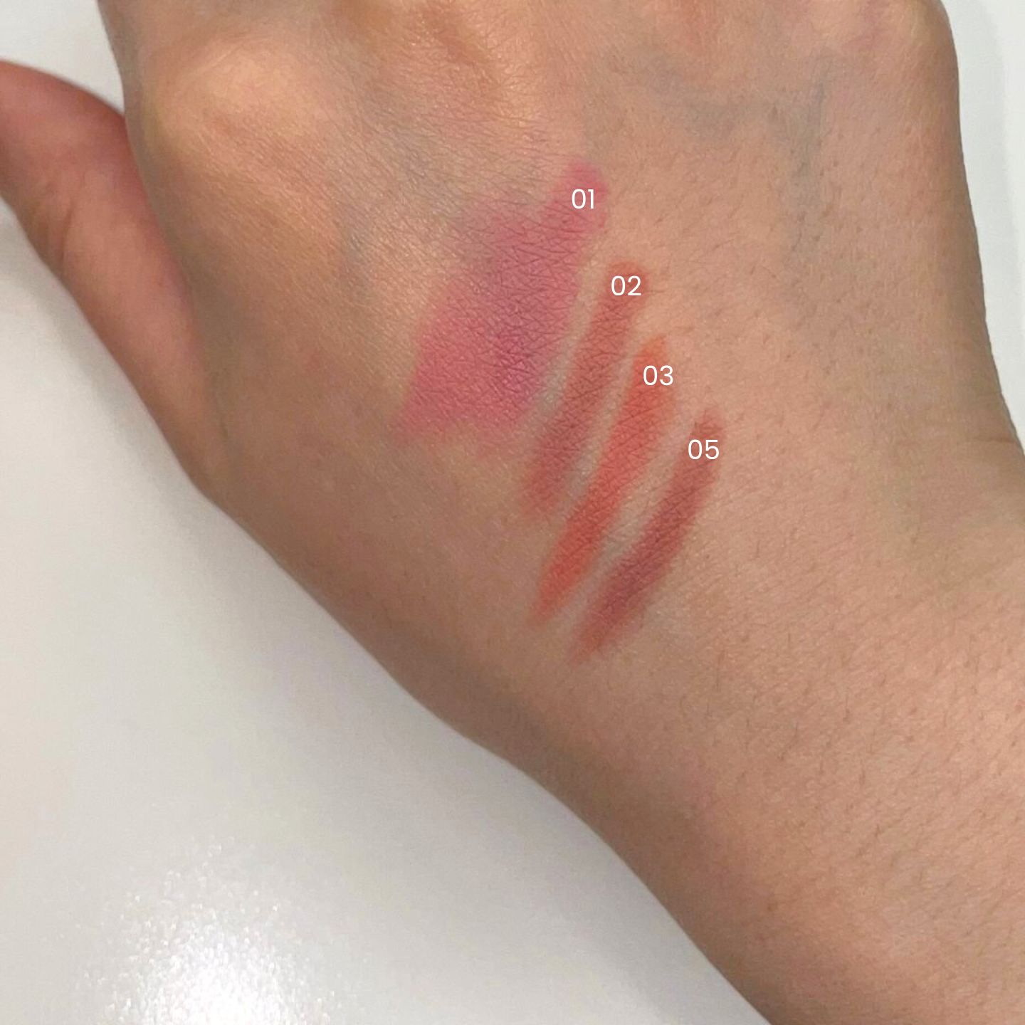 노노어 립 펜슬 4컬러 손등 발색 비교컷 (nonoer over dew lip pencil color test)