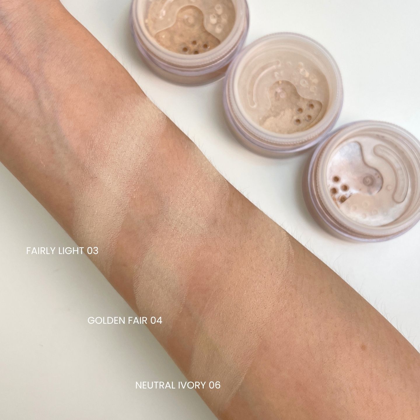 베어미네랄 루스 파운데이션 실사용 발색컷 (bareMinerals loose powder swatch on skin)