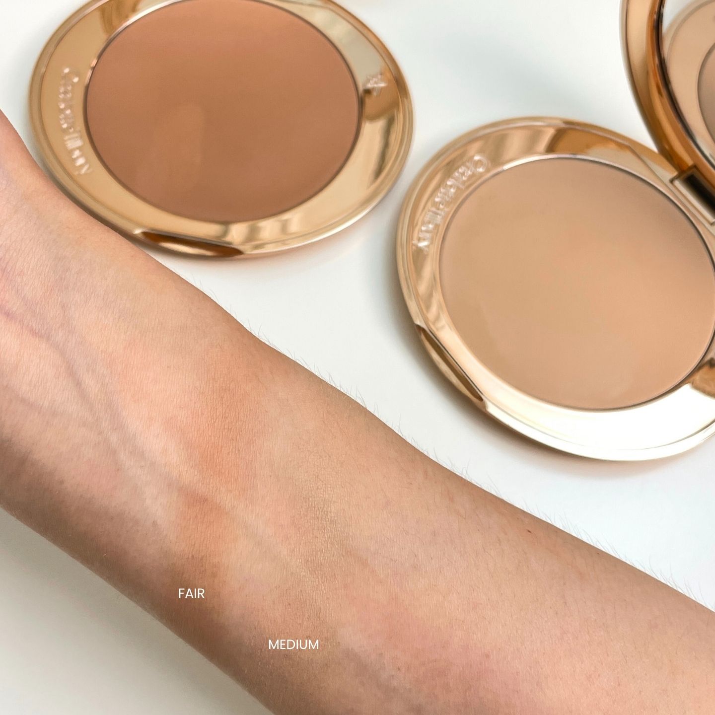 샬롯틸버리 자연스러운 브론즈 발색 (Charlotte Tilbury natural bronzer tone swatch)