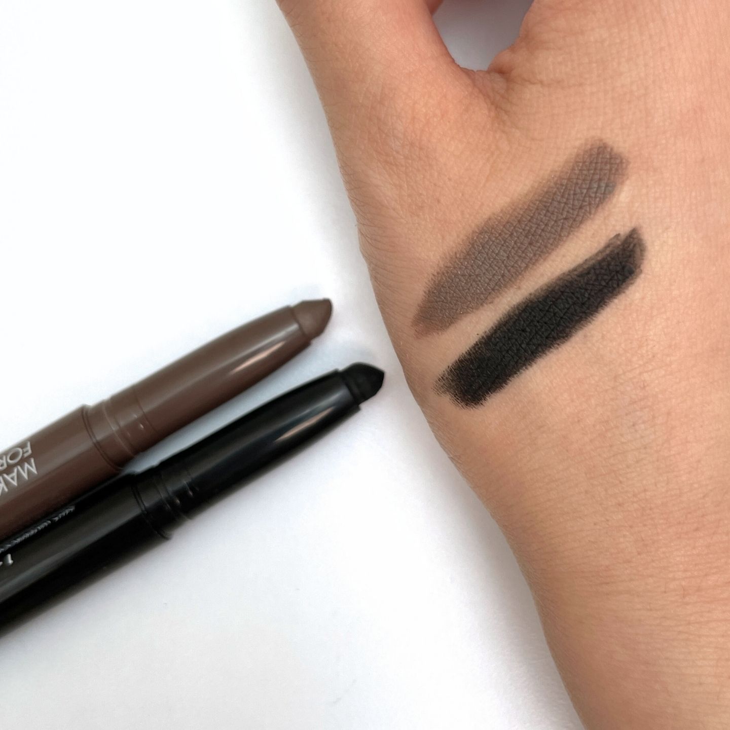 워터프루프 블랙 섀도우와 카본 코코아 발색 (waterproof black pencil shadow swatch)